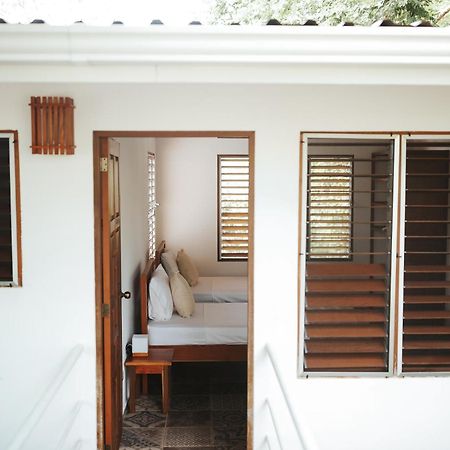 Salvatierra Beachfront Hotel Puerto Coyote Room photo