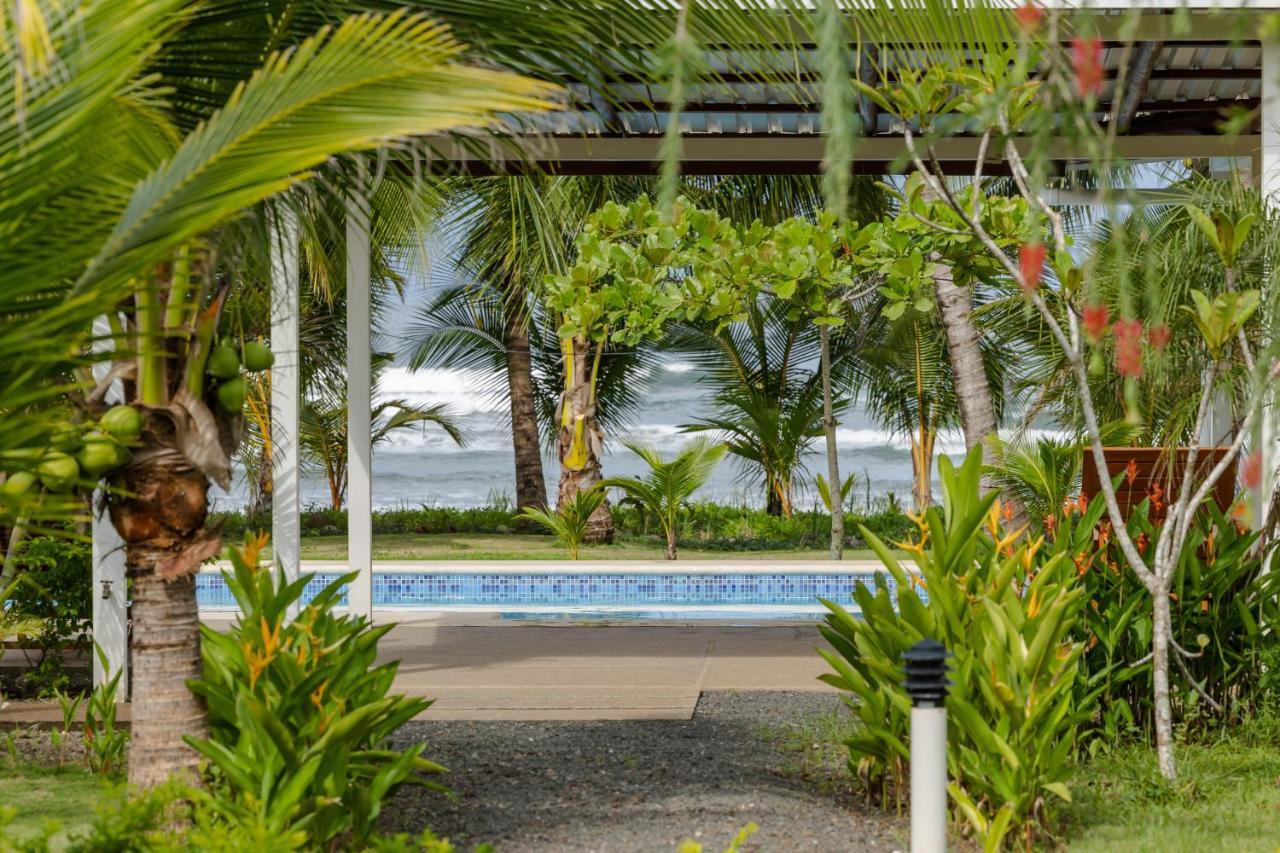 Salvatierra Beachfront Hotel Puerto Coyote Exterior photo