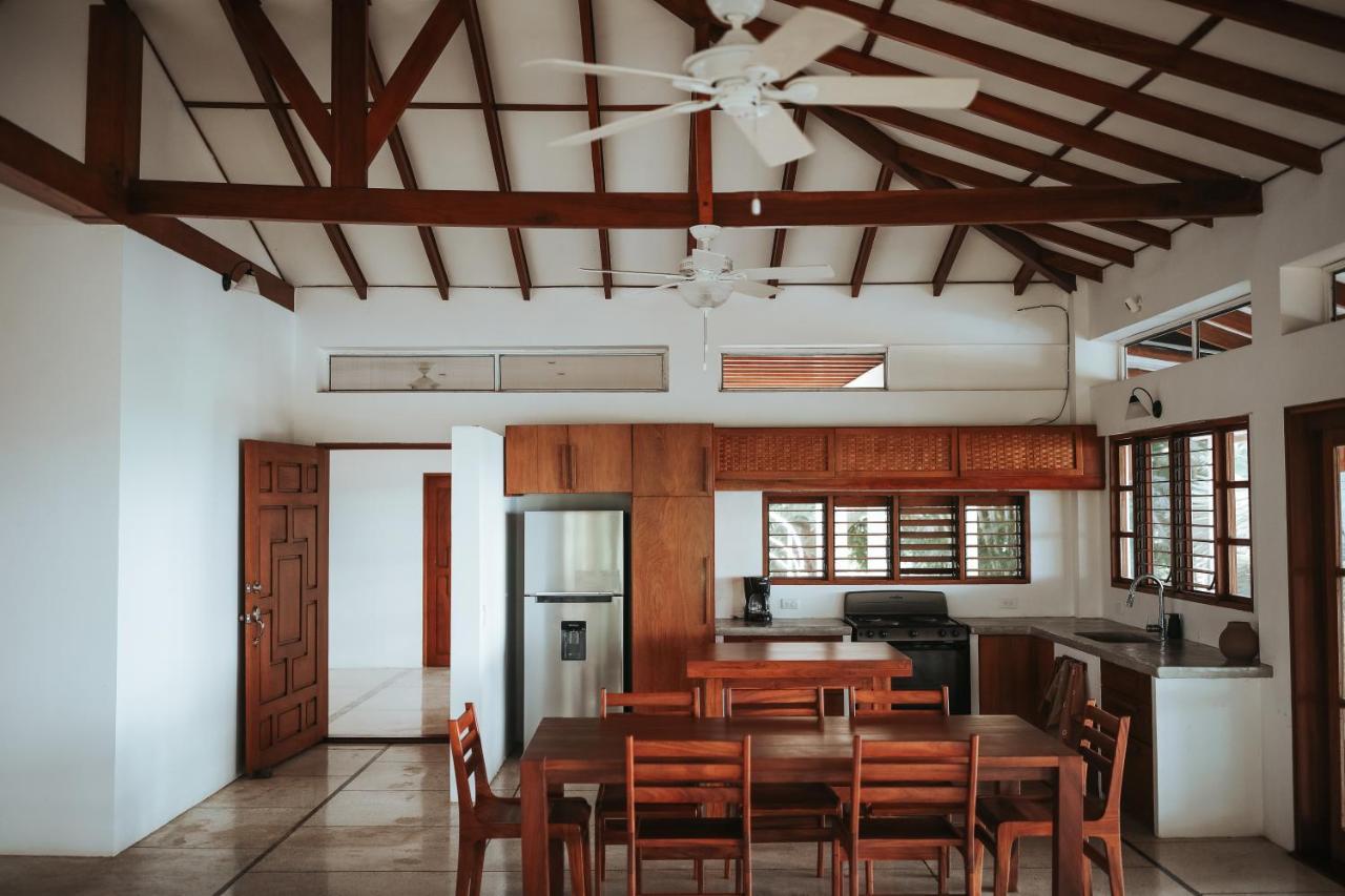 Salvatierra Beachfront Hotel Puerto Coyote Exterior photo