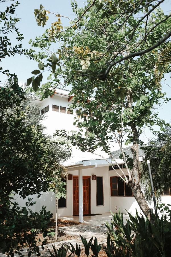 Salvatierra Beachfront Hotel Puerto Coyote Exterior photo