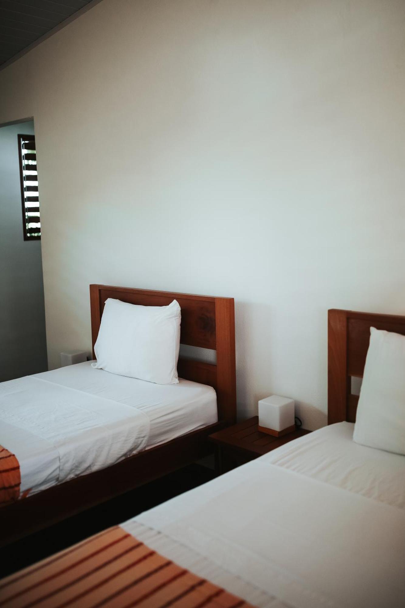 Salvatierra Beachfront Hotel Puerto Coyote Room photo