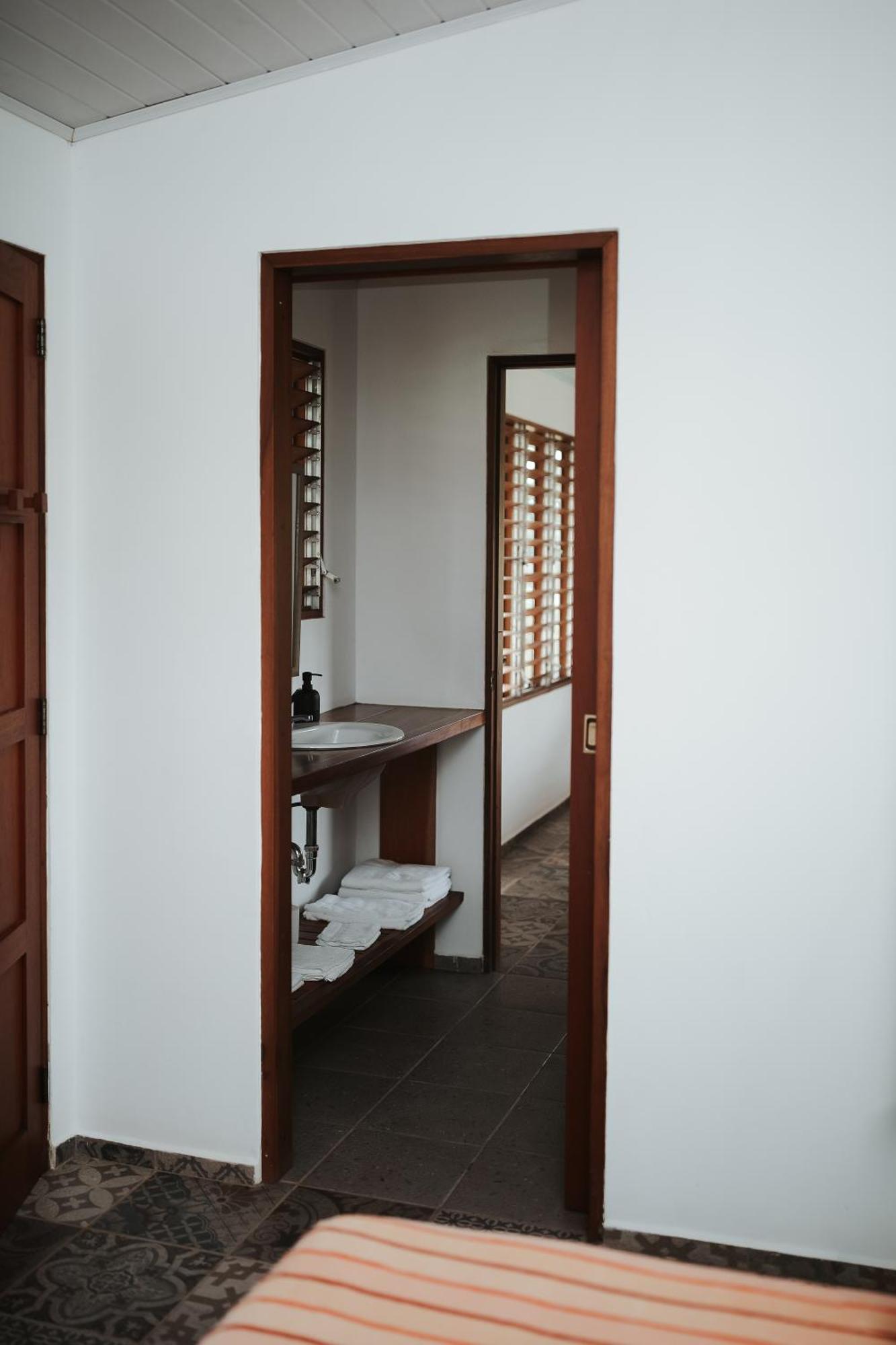 Salvatierra Beachfront Hotel Puerto Coyote Room photo